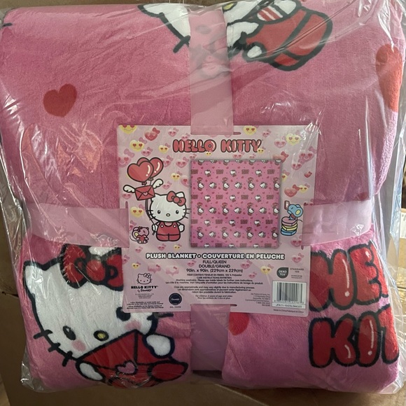 Hello Kitty Cupid Heart Bow & Arrow Blanket Full/Queen Plush 90 x 90 NWT - Picture 1 of 2